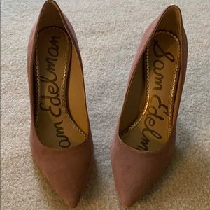 Same Edelman Pink suede pumps